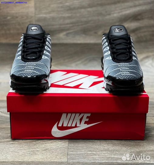 Кроссовки Nike Air Max Tn Plus