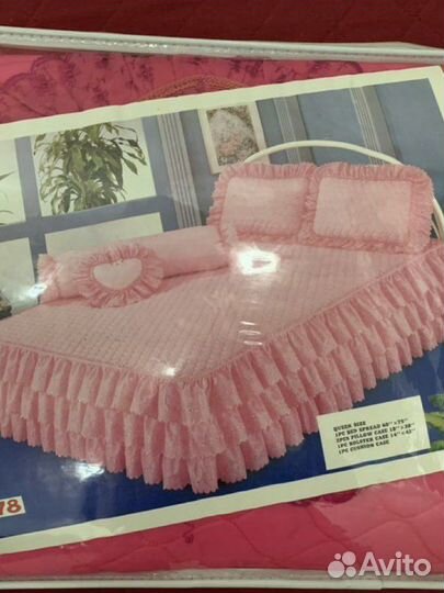 Покрывало на кровать 1,60*2,00 м, две подушки, вал