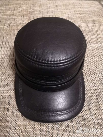 Мужская кожаная кепка зимняя