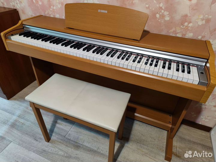 Цифровое пианино Yamaha arius YDP-131
