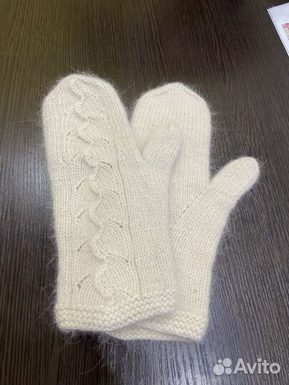 Варежки женские