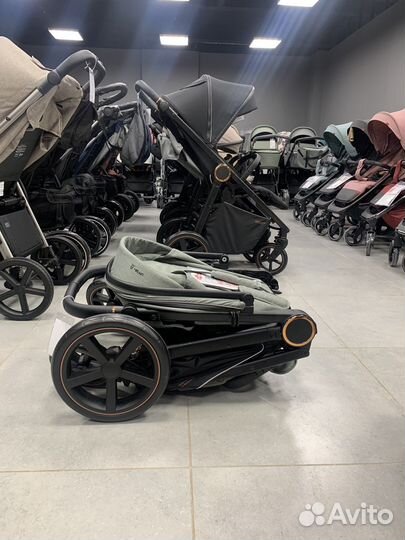 Коляска Carrello Unico