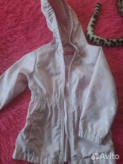 Ветровка для девочки и джинсы