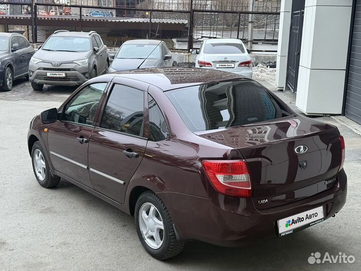 LADA Granta 1.6 МТ, 2012, 99 120 км