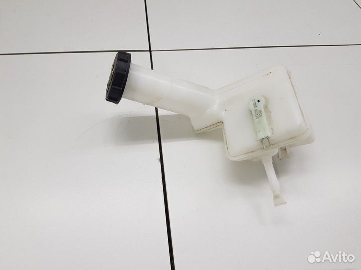 Бачок главного тормозного цилиндра