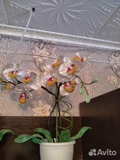 Цветы из бисера