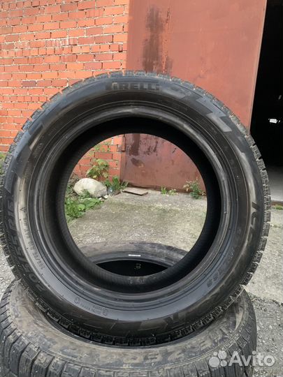 Pirelli Ice Zero FR 205/55 R16