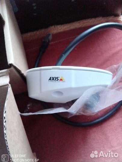 Видеокамера axis
