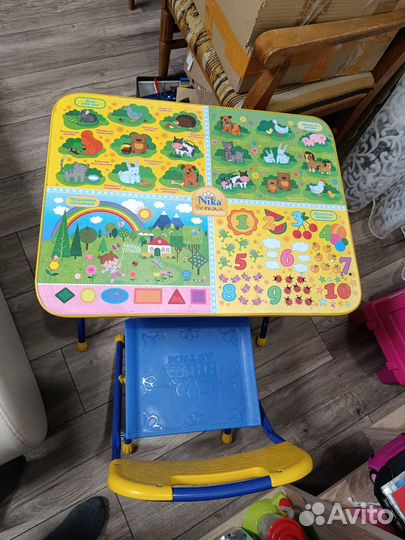 Стол и стульчик для детей