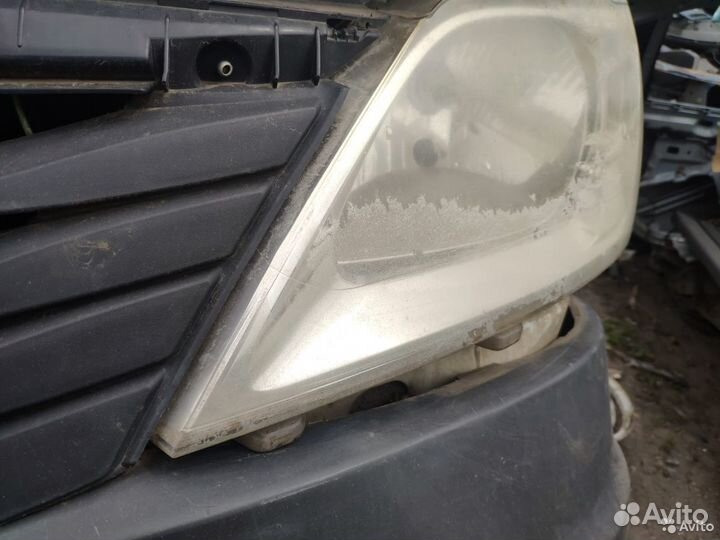 Фара передняя левая Renault Logan