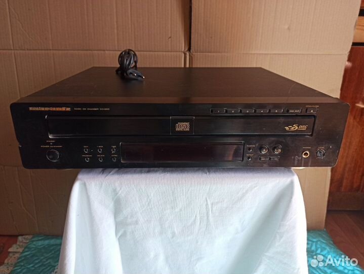 Проигрыватель CD. Marantz CC4300