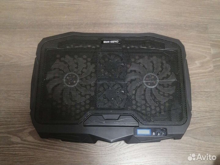 Подставка с охлаждением