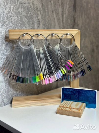 Подставка под типсы и телефон