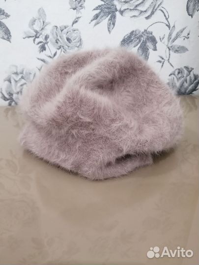 Берет, женская шапка и варежки