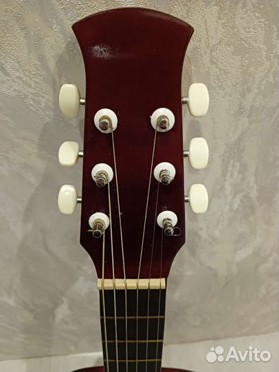 Акустическая гитара