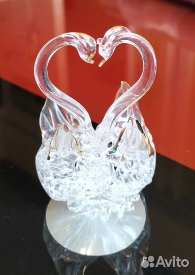 Хрустальные фигурки,лебеди