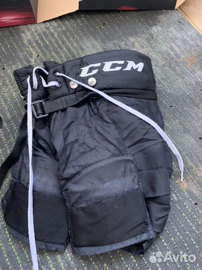 Хоккейный шлем