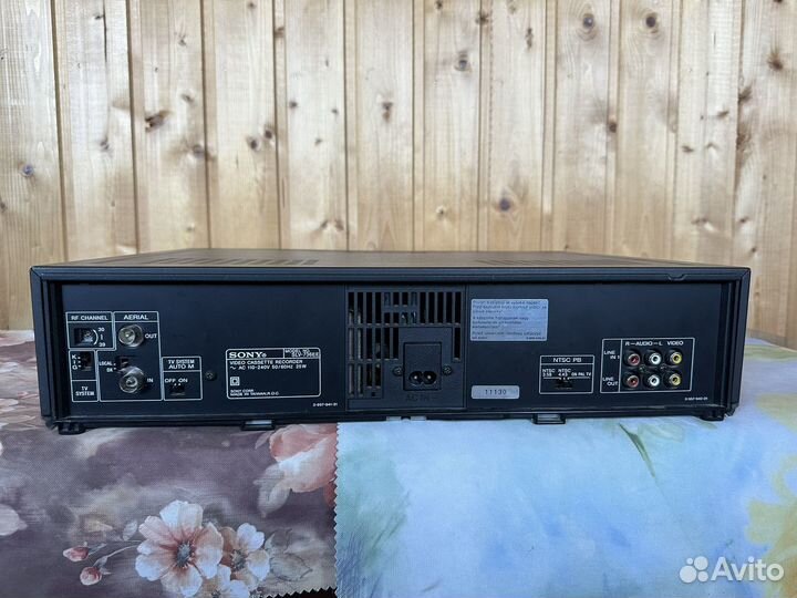 Видеомагнитофон Sony SLV-736EE
