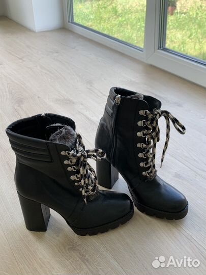 Ботинки Zara, 38 размера на каблуке