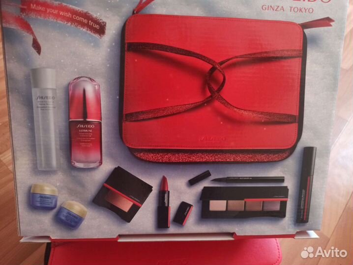 Подарочный набор косметики shiseido