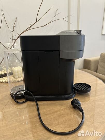 Капсульная кофе машина nespresso