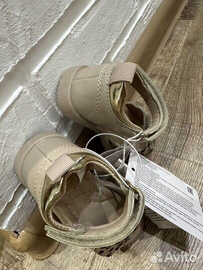 Сандали для девочки