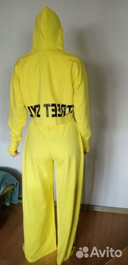 Спортивный костюм женский