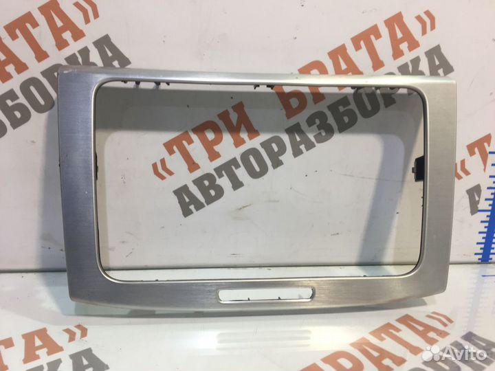Фольксваген Пассат Накладка магнитолы