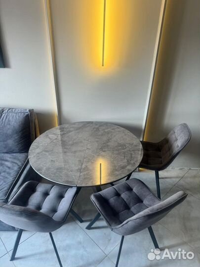 Стол повашимразмерам SVR-37767