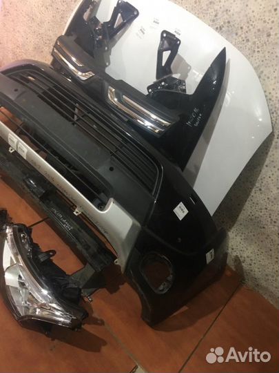 Передняя часть передняя Mitsubishi Outlander 3