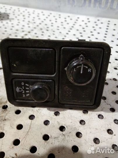 Блок управления света фар Nissan Almera Classic 1