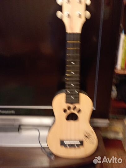 Гитара укулеле