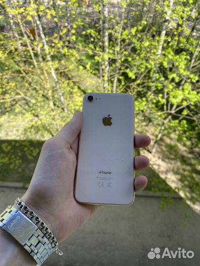 iPhone 8, 64 ГБ