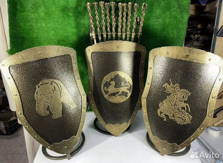 Подставка под шампуры Щит