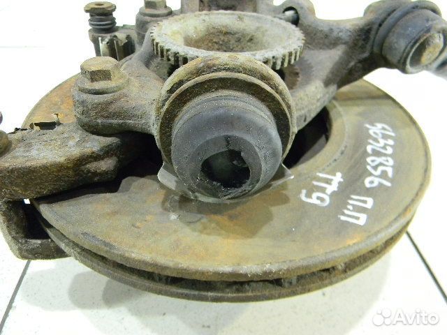 Кулак передний правый Форд