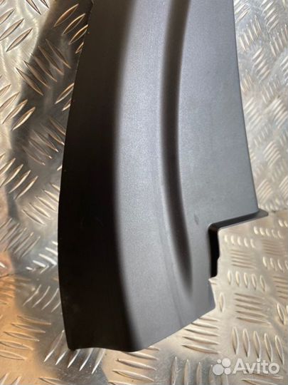 Накладка двери задняя левая Audi Q7 4M cvmd 2016