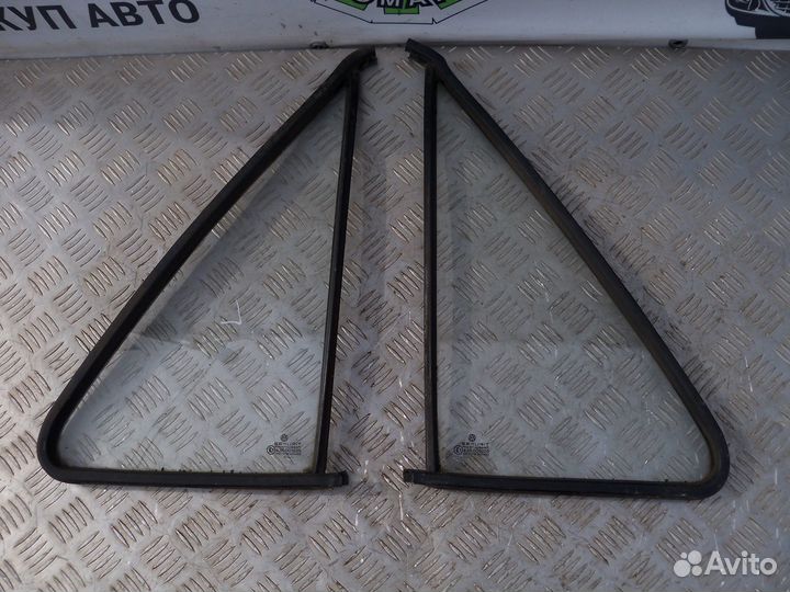 Форточка передней двери Volkswagen Transporter T3