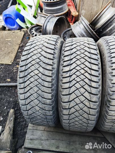 Goodyear UltraGrip Ice 2 225/60 R18 104T
