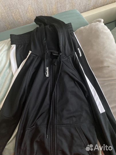 Спортивный костюм Reebok