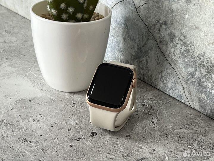 Apple Watch SE 40mm Gold