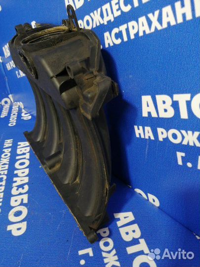 Коллектор впускной Renault Logan 1 седан K4M 2012