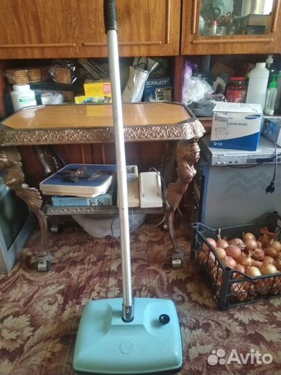 Коврочист механический 1986 года выпуска