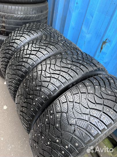 Dunlop GrandTrek Ice 03 235/50 R19 103T