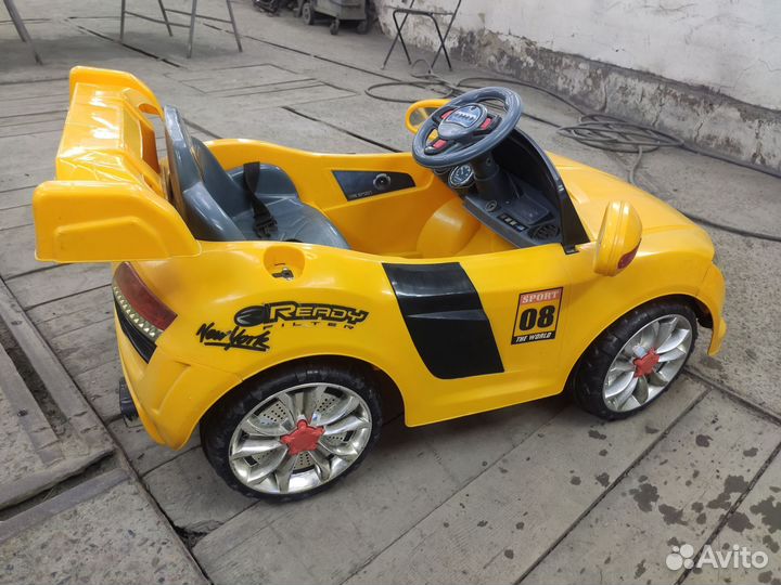 Детский электромобиль бу