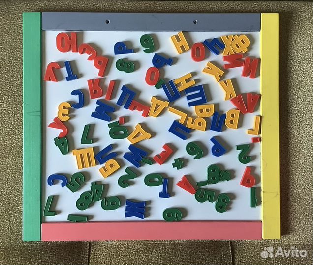Лот: доска магнитная с цифрами и буквами + 3 игры