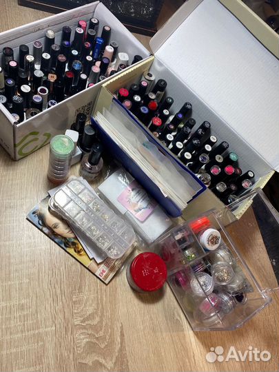 Продам гель лаки, наклейки, блестки,стразы