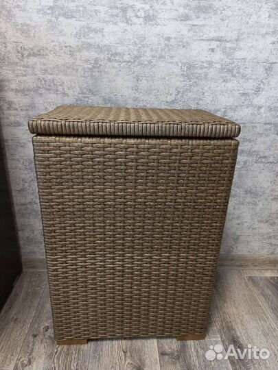 Корзина для белья из ротанга