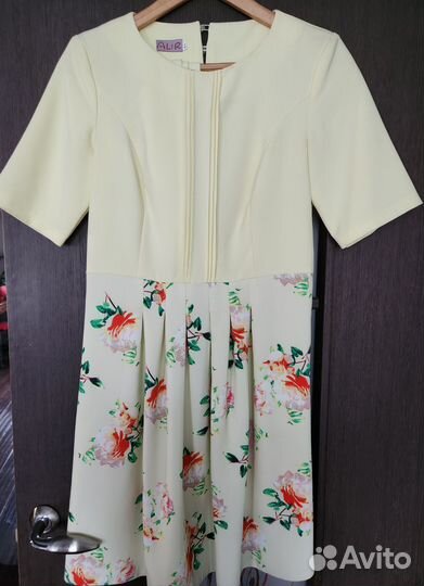 Платье женское 44-46 размер