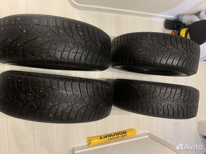 Bridgestone Blizzak Spike-02 SUV 235/60 R18 107T