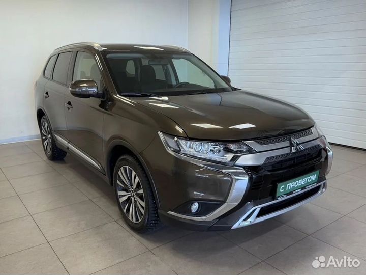 Mitsubishi Outlander 2.0 CVT, 2020, 22 385 км